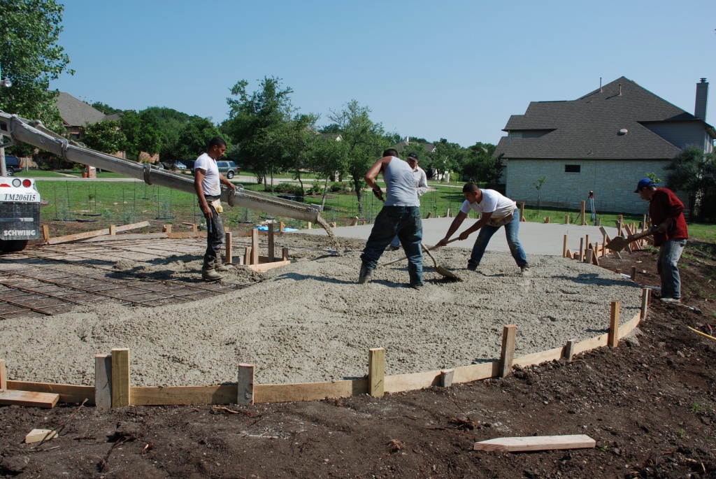 2010/05(May)/Firepit construction/1024x768_2010-05-29-64 Firepit Construction.jpg